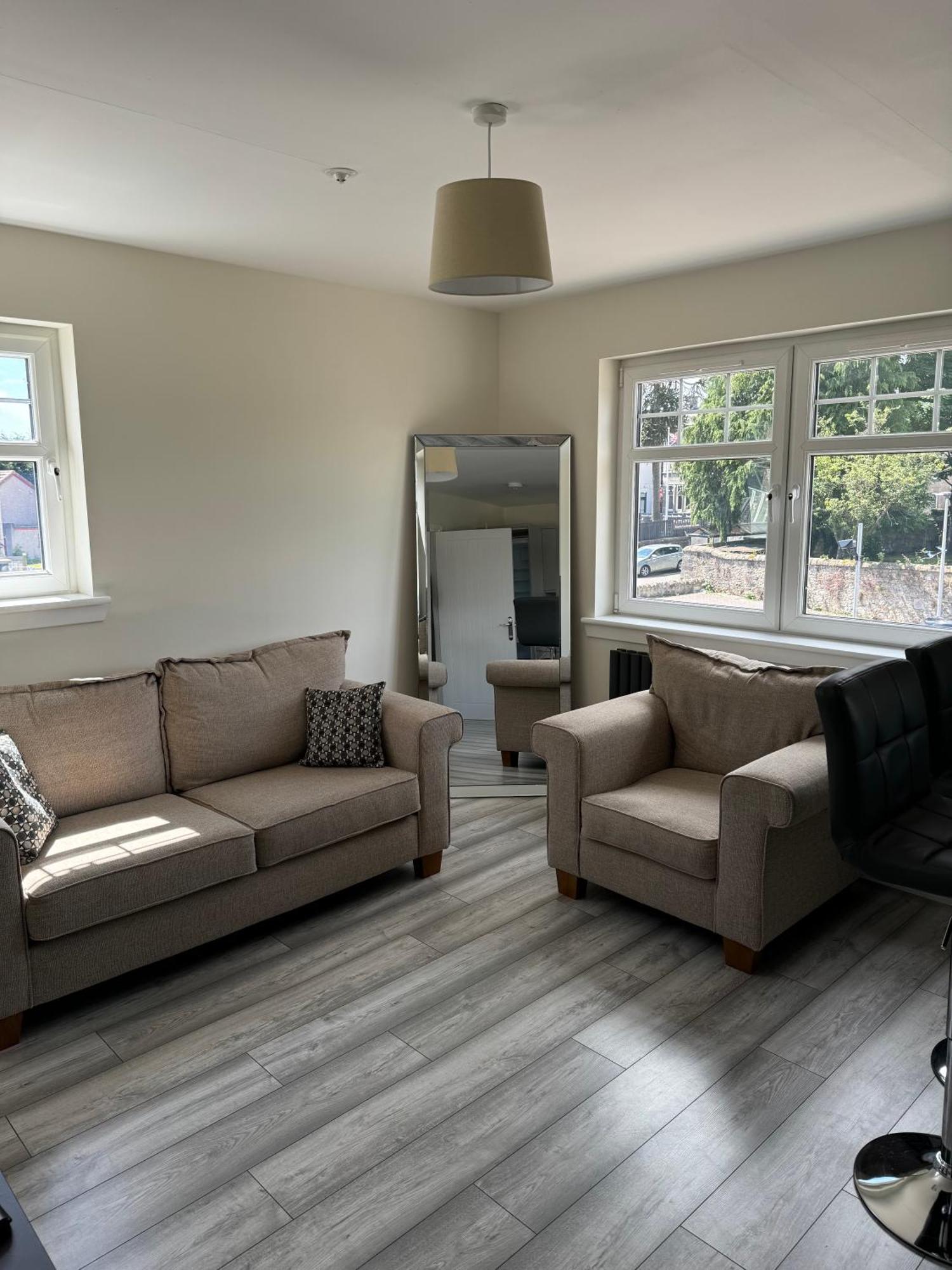 Modern 3 Bedroom Apartment In Markinch, Fife エクステリア 写真